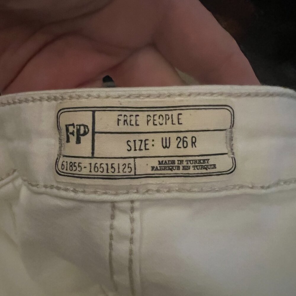 Free People We The Free Bell Bottom Flare Jean White Size 26R - Picture 5 of 8